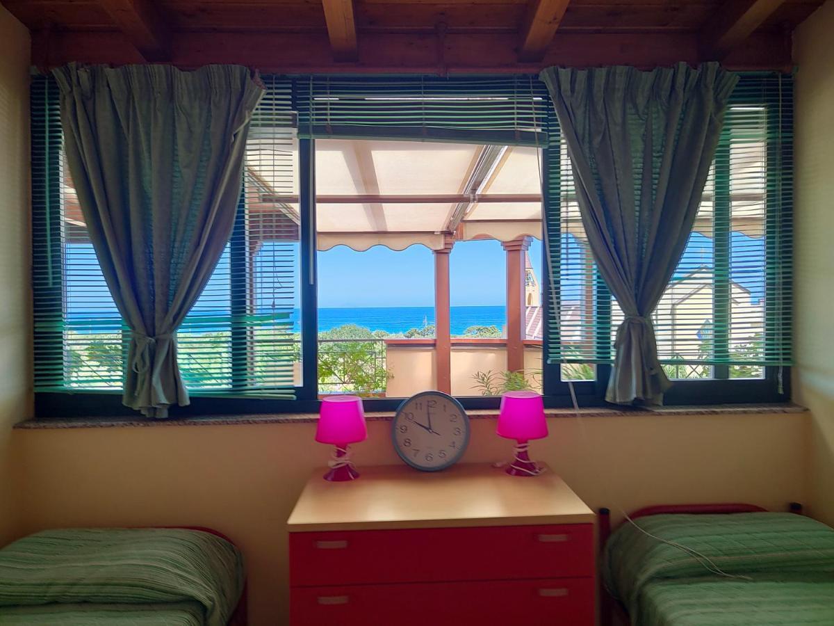 "Appartamento Del Mare Gliaca" Con Vista Isole Eolie,Ampia Terrazza,Wifi E Parcheggio Privato Gratuito Piraino Zewnętrze zdjęcie