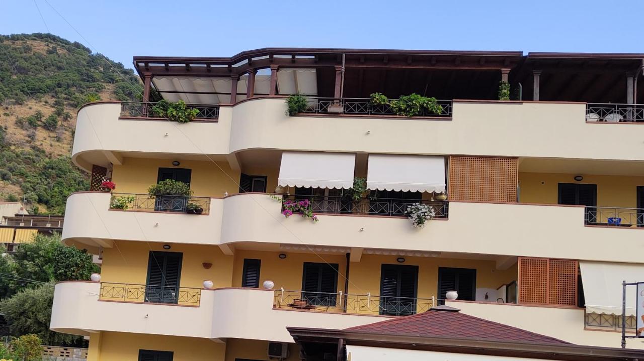 "Appartamento Del Mare Gliaca" Con Vista Isole Eolie,Ampia Terrazza,Wifi E Parcheggio Privato Gratuito Piraino Zewnętrze zdjęcie
