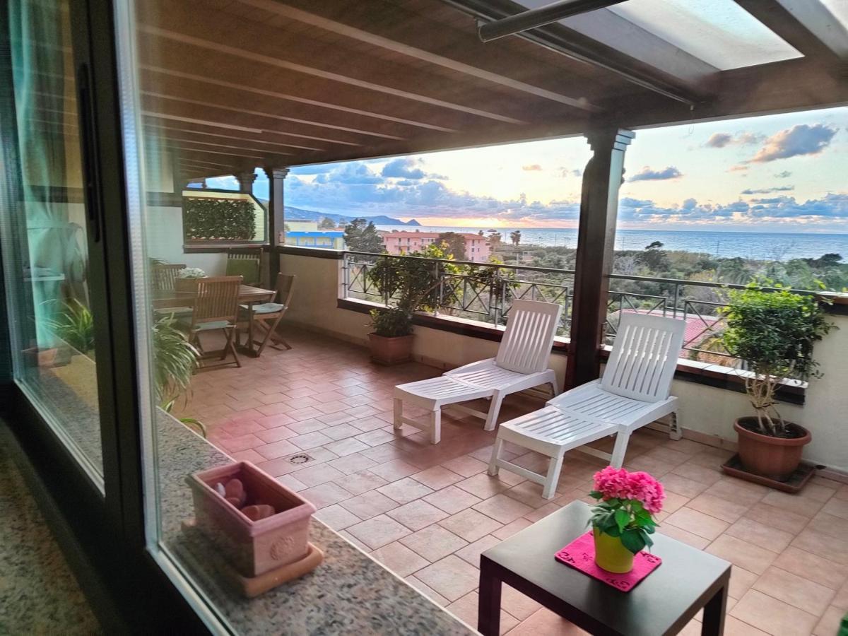 "Appartamento Del Mare Gliaca" Con Vista Isole Eolie,Ampia Terrazza,Wifi E Parcheggio Privato Gratuito Piraino Zewnętrze zdjęcie