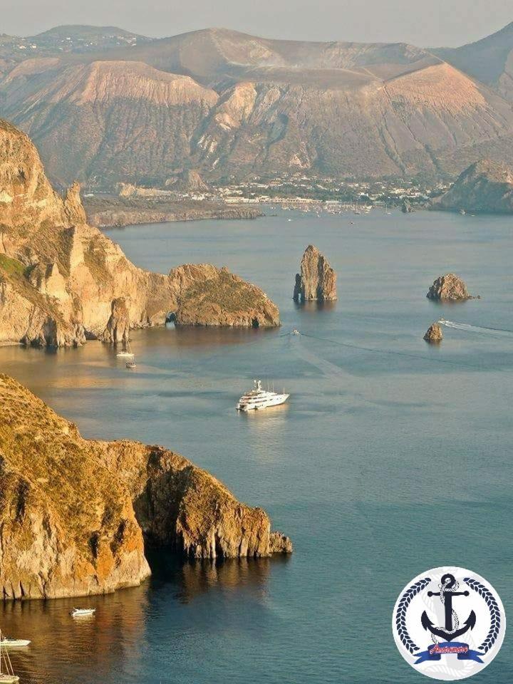 "Appartamento Del Mare Gliaca" Con Vista Isole Eolie,Ampia Terrazza,Wifi E Parcheggio Privato Gratuito Piraino Zewnętrze zdjęcie