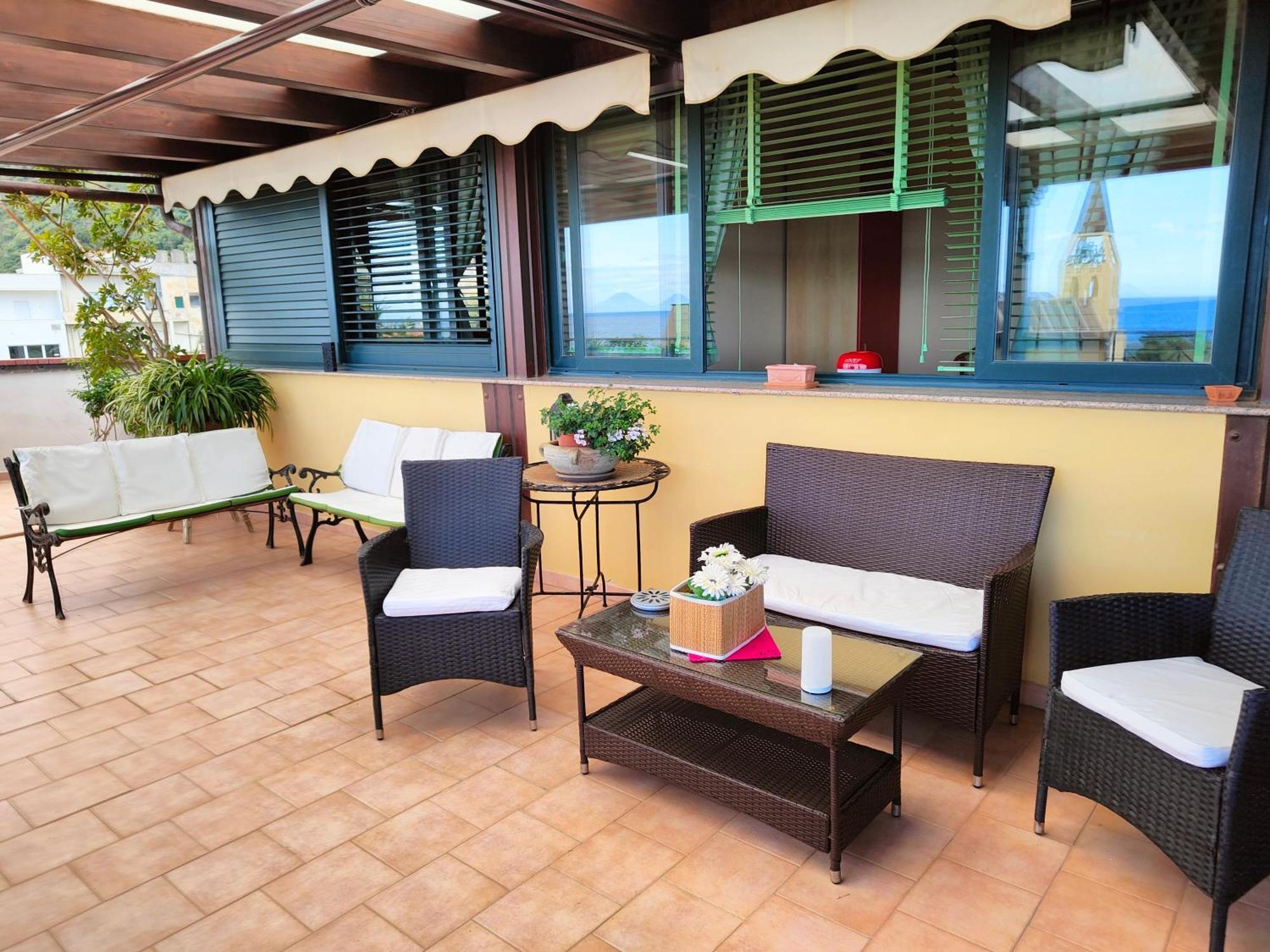 "Appartamento Del Mare Gliaca" Con Vista Isole Eolie,Ampia Terrazza,Wifi E Parcheggio Privato Gratuito Piraino Zewnętrze zdjęcie